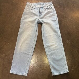 High Rise Loose Fitting Jeans